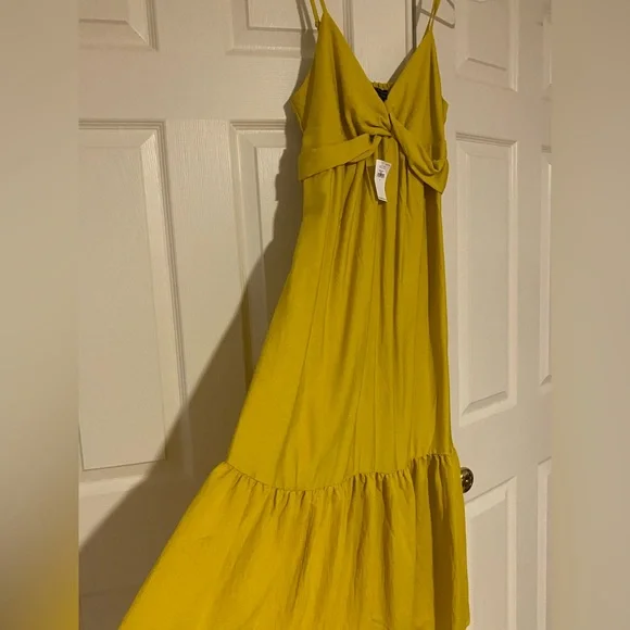 NWT Banana Republic Twist Dress Size 4 - Picture 2 of 5